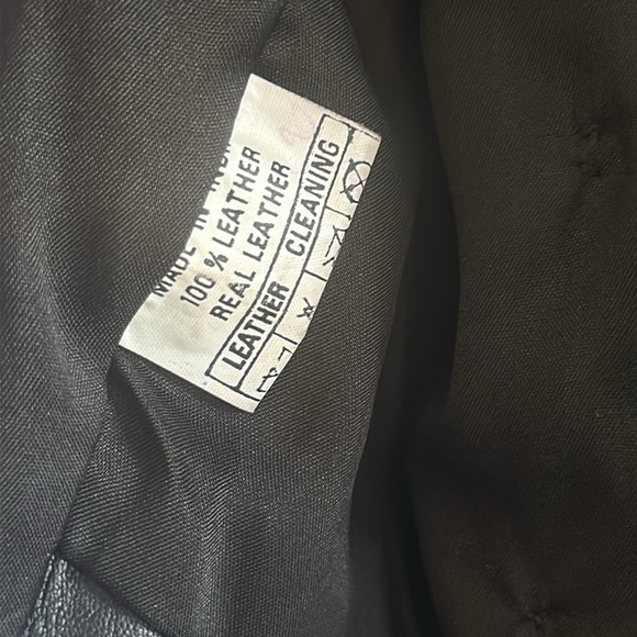 Top - Picture 5 of 16